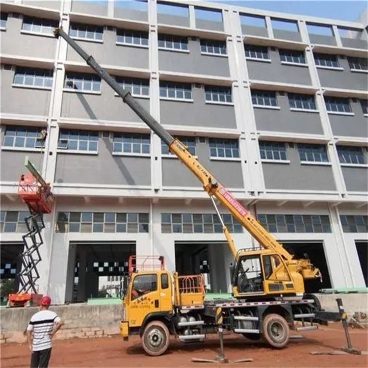 东区高楼层玻璃吊装