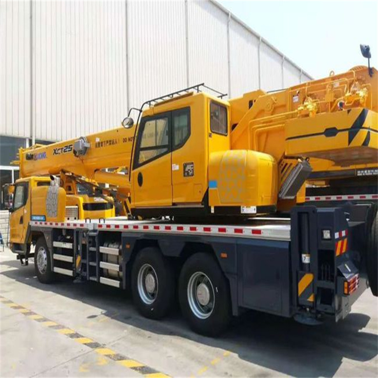 东区离这最近出租吊车电话